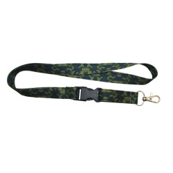 Smycz na szyję militarna moro do telefonu i kluczy 20mm x 52cm WZÓR CIEMNY