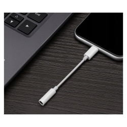 Adapter USB-C na jack 3.5mm DAC biały BM21