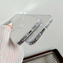 Etui MagSilicone Protect na telefon Apple iPhone 15 Pro A3102 bezbarwne