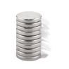 Magnes neodymowy okrągły 10x2mm samoprzylepny - zestaw 10szt
