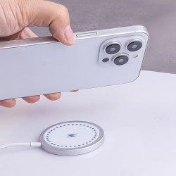 Ładowarka bezprzewodowa magnetyczna Qi MagSafe 15W USB-C do telefonu biała